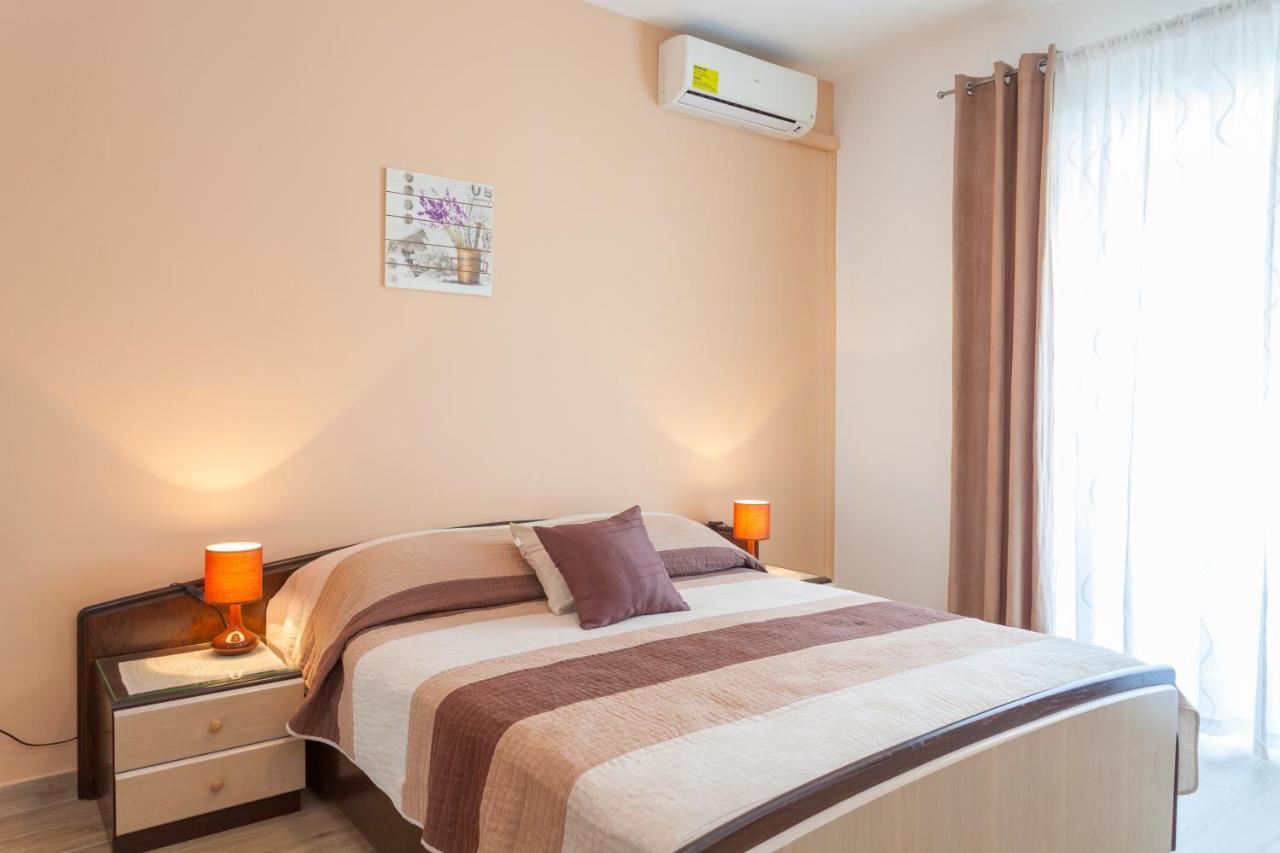 Apartments & Rooms Alagic Makarska Bagian luar foto