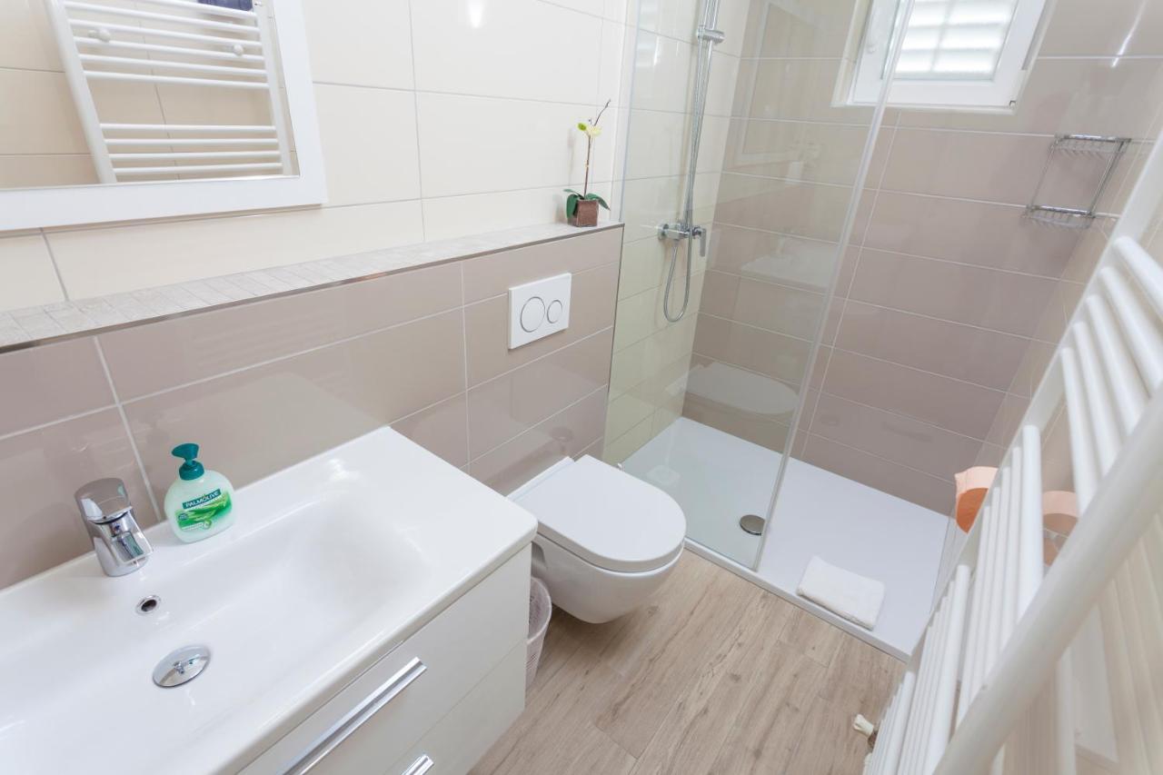 Apartments & Rooms Alagic Makarska Bagian luar foto
