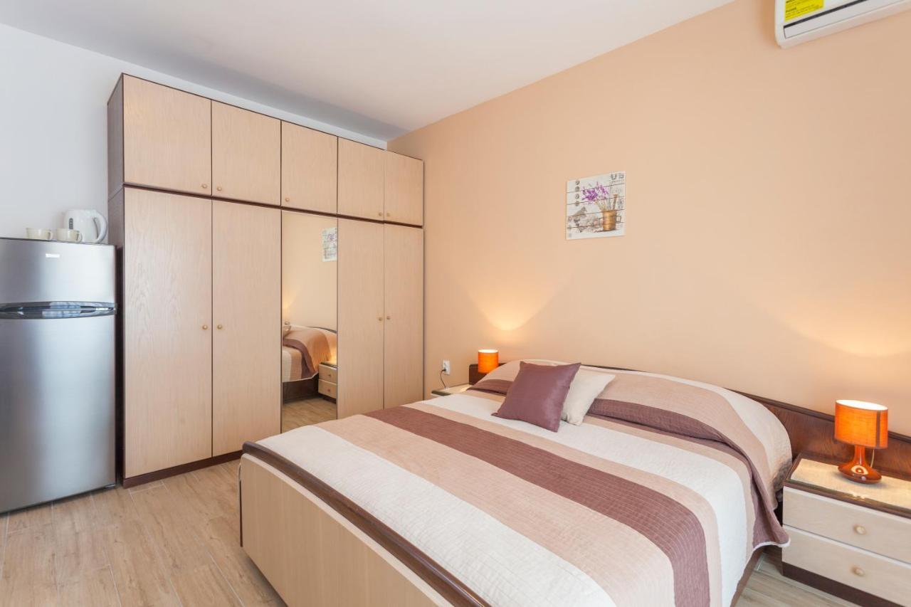 Apartments & Rooms Alagic Makarska Bagian luar foto