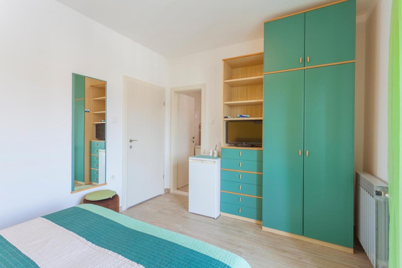 Apartments & Rooms Alagic Makarska Bagian luar foto