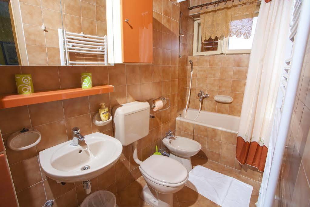 Apartments & Rooms Alagic Makarska Bagian luar foto